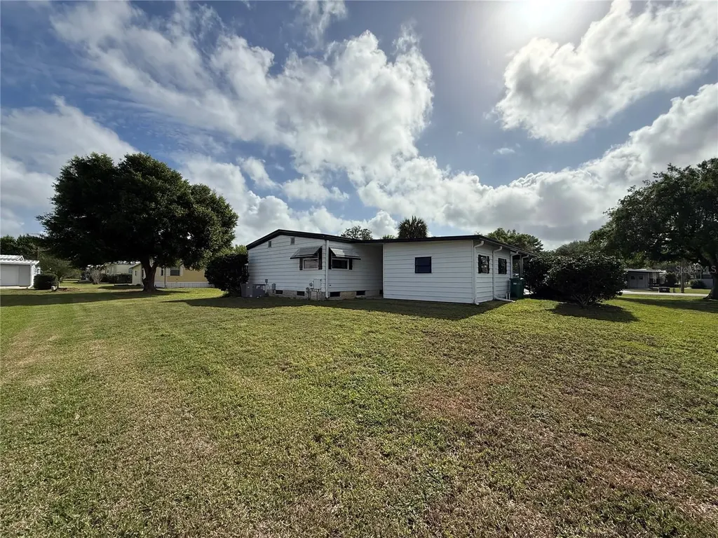11 N Bobwhite Road Wildwood FL 34785