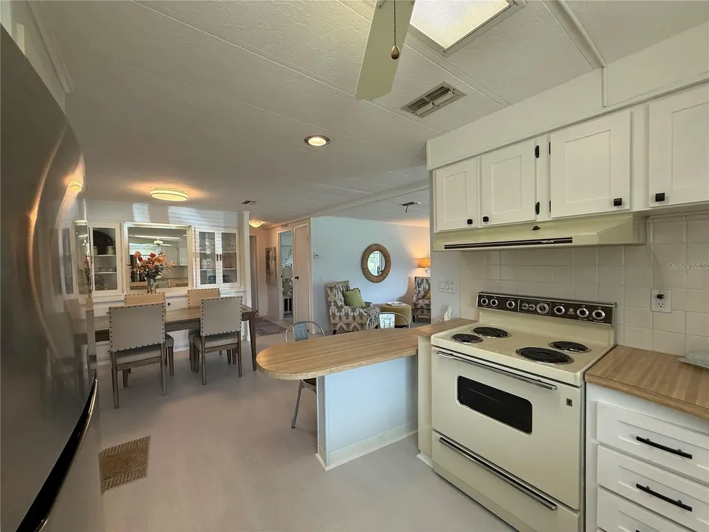 11 N Bobwhite Road Wildwood FL 34785