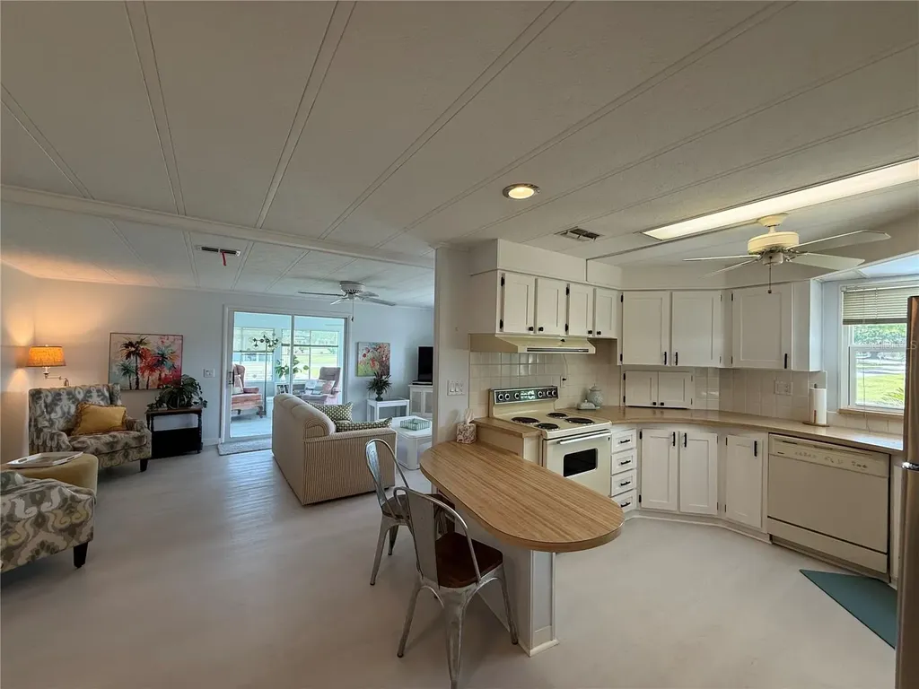 11 N Bobwhite Road Wildwood FL 34785