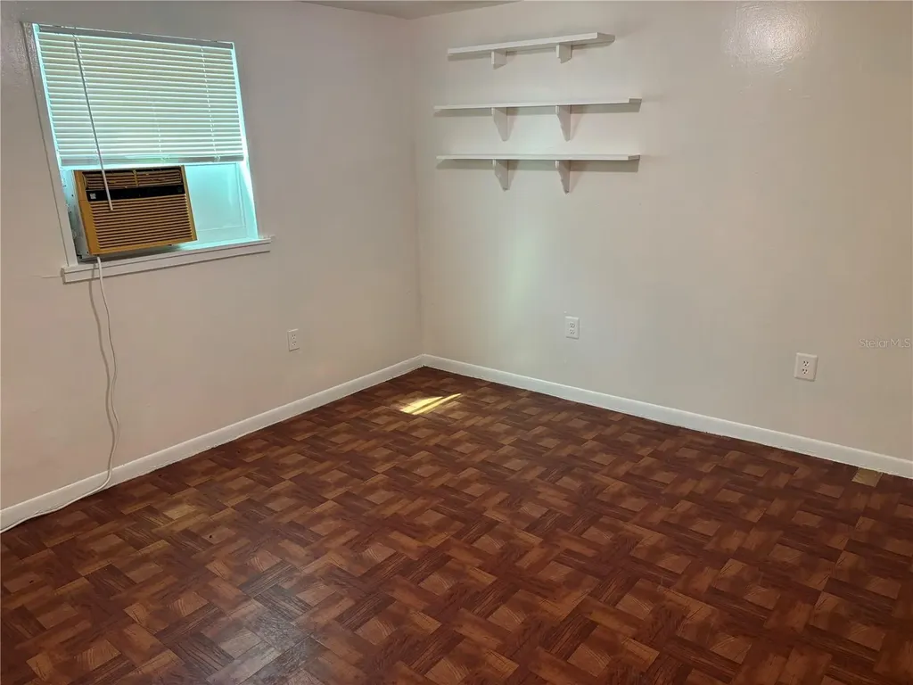 2162 46th Avenue N St Petersburg FL 33714