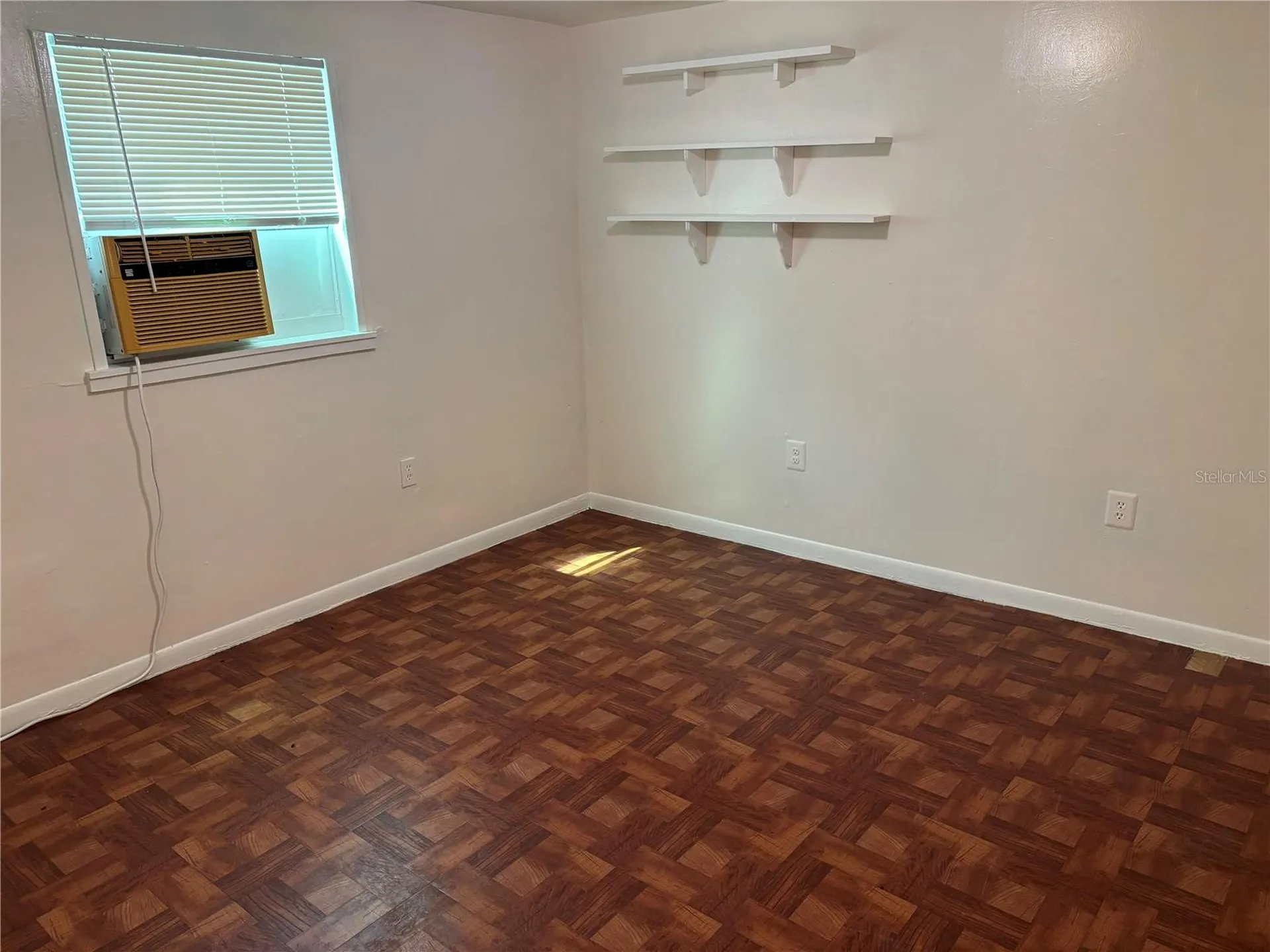 2162 46th Avenue N St Petersburg FL 33714