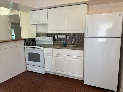2162 46th Avenue N St Petersburg FL 33714