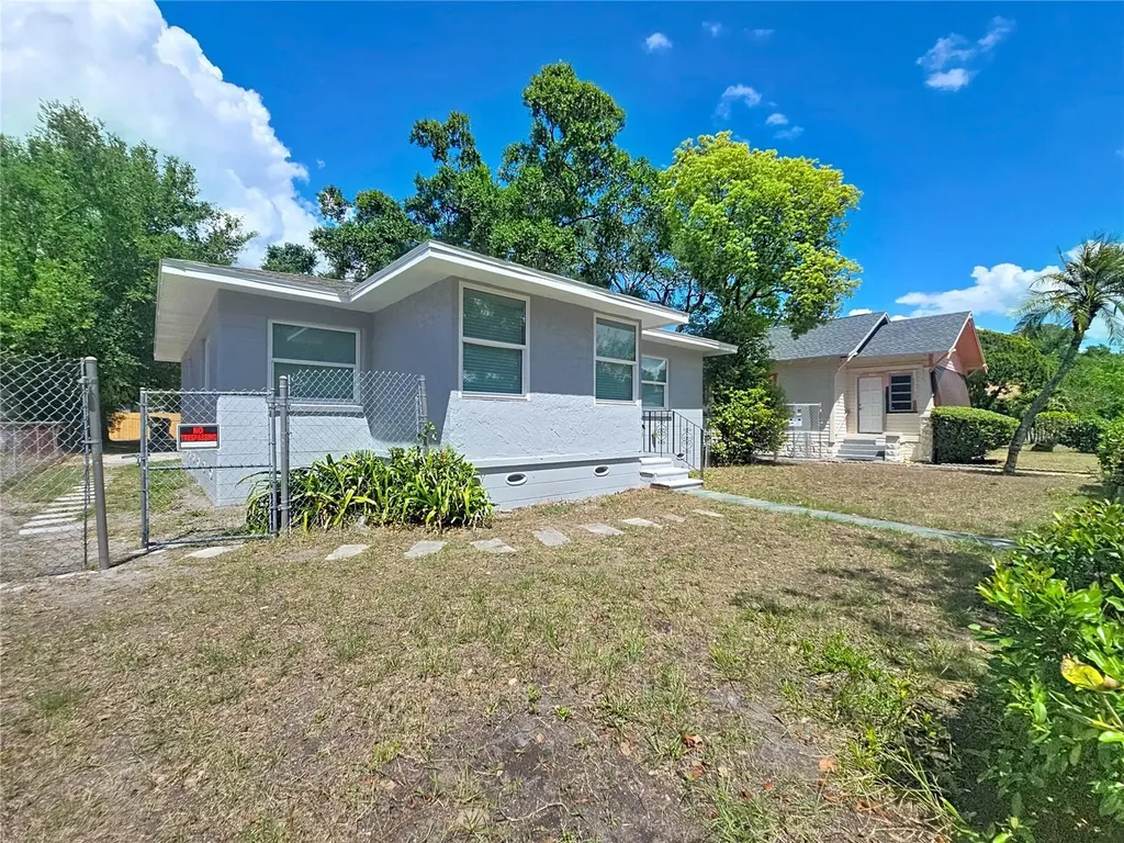 1035 15th Avenue S St Petersburg FL 33705