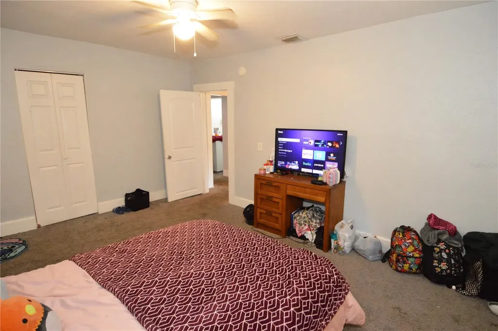 811 18th Avenue S St Petersburg FL 33705