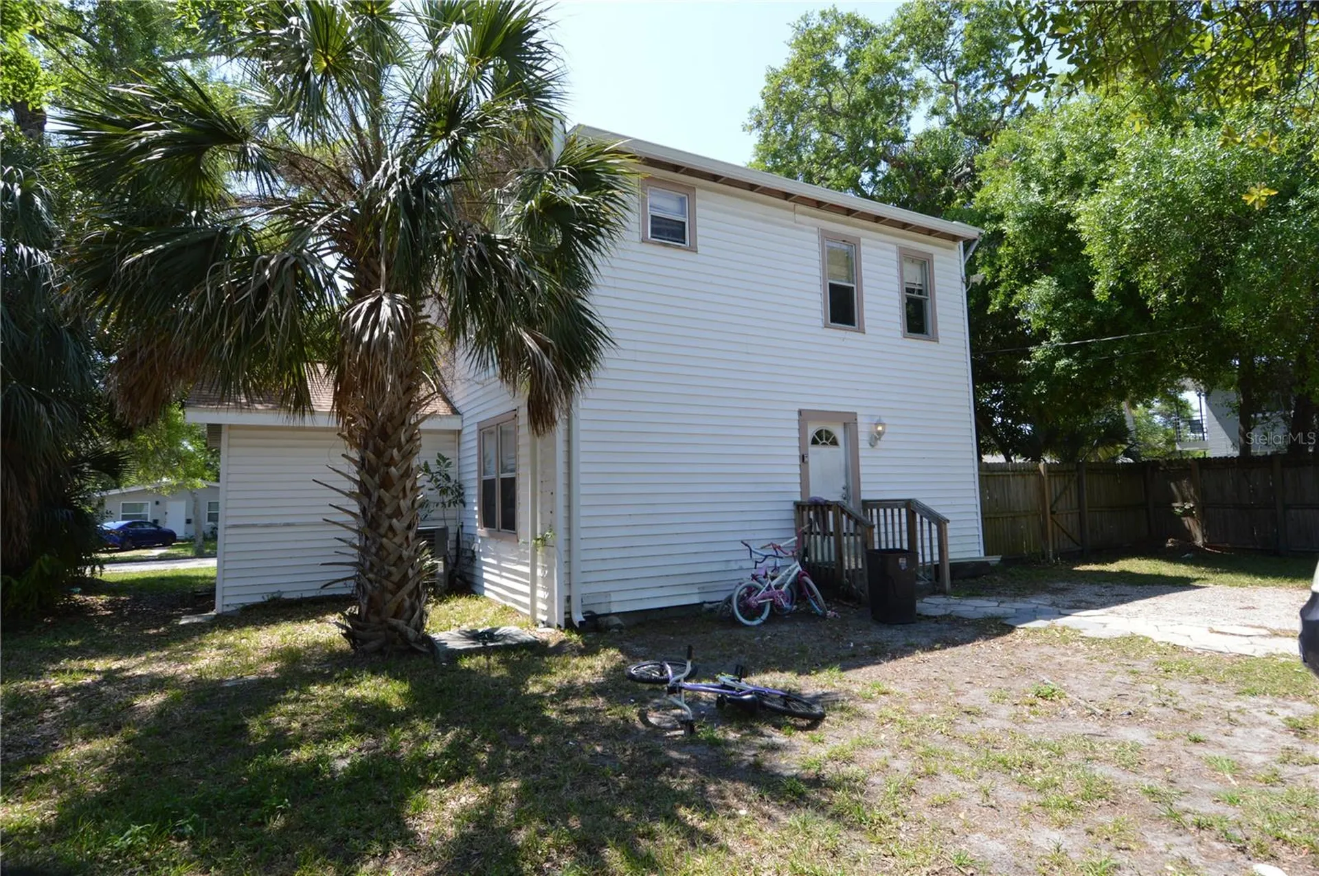 811 18th Avenue S St Petersburg FL 33705