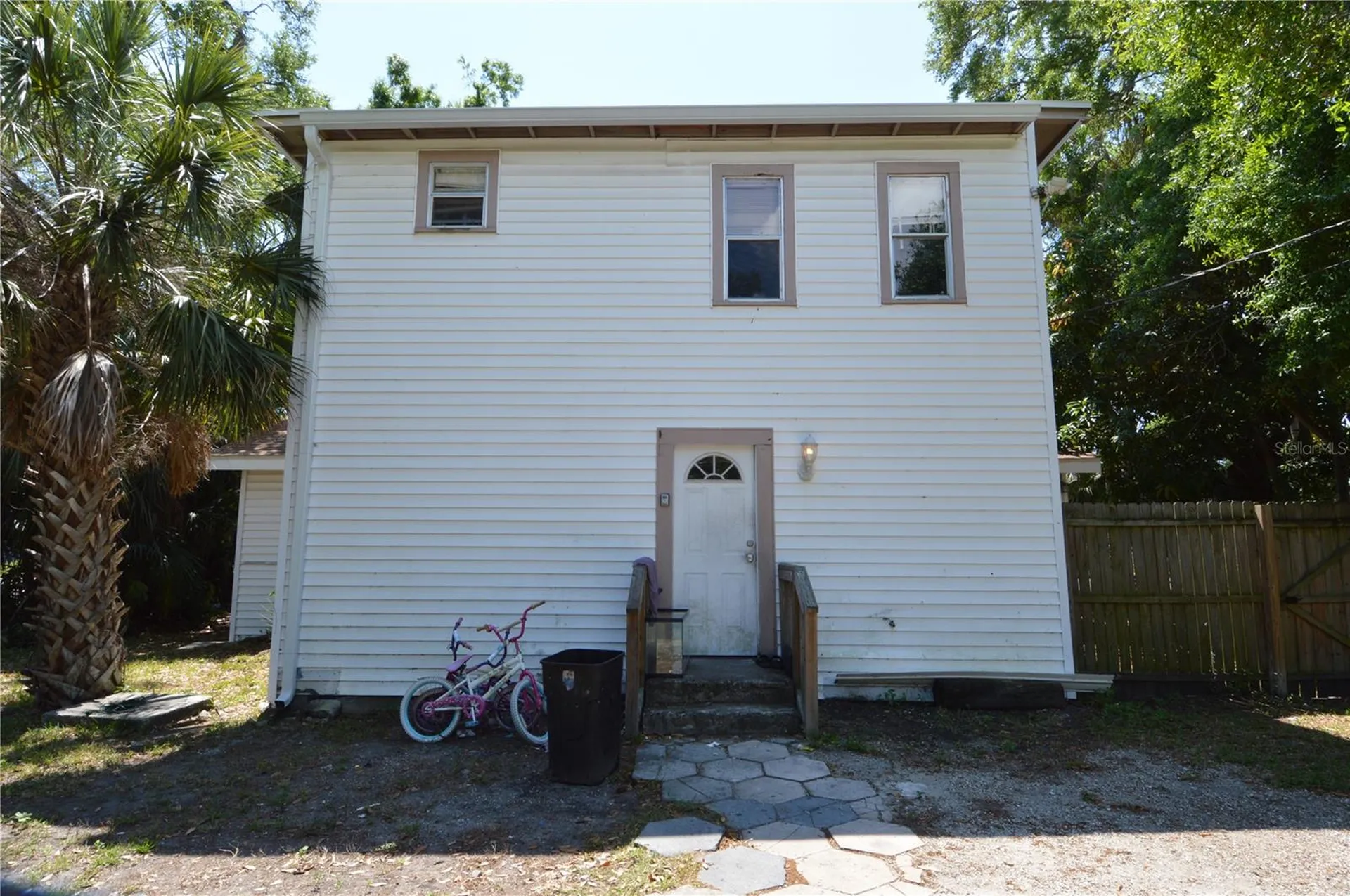 811 18th Avenue S St Petersburg FL 33705