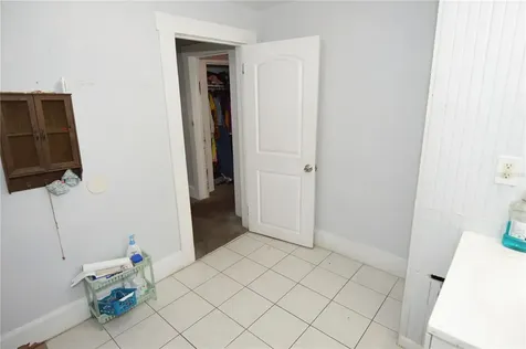 811 18th Avenue S St Petersburg FL 33705