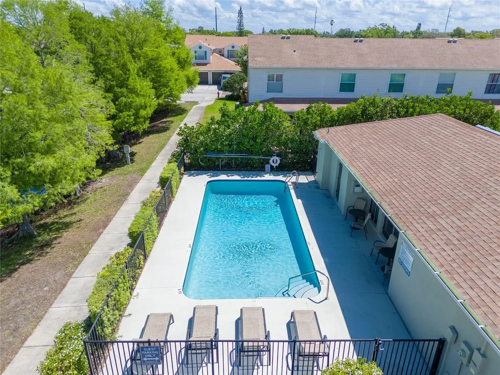 5293 Neil Drive St Petersburg FL 33714