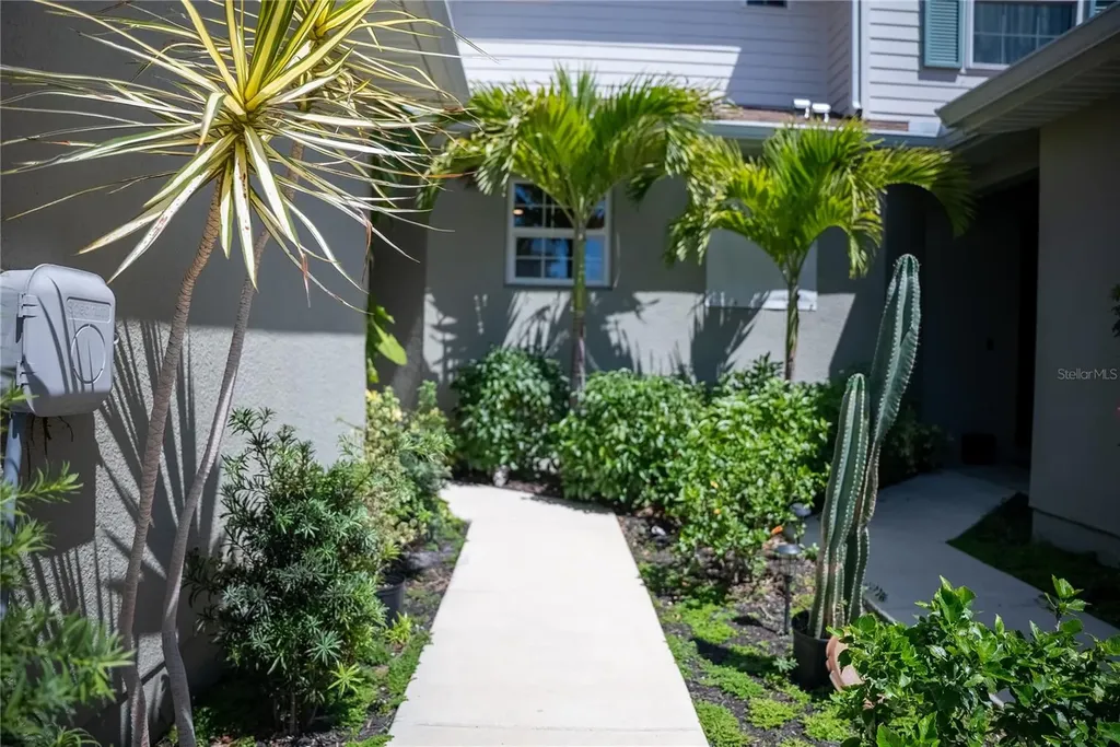 5293 Neil Drive St Petersburg FL 33714