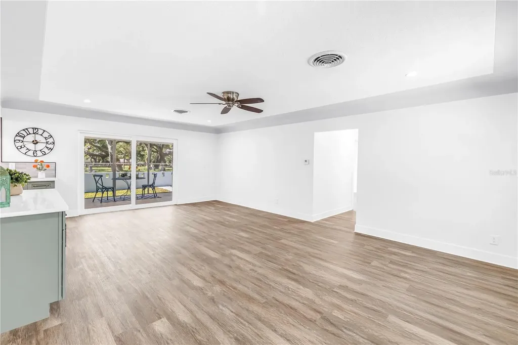 5010 109th Way N St Petersburg FL 33708