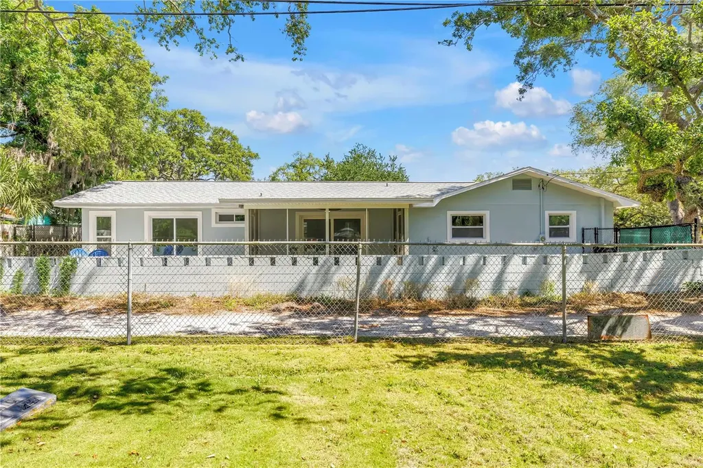 5010 109th Way N St Petersburg FL 33708