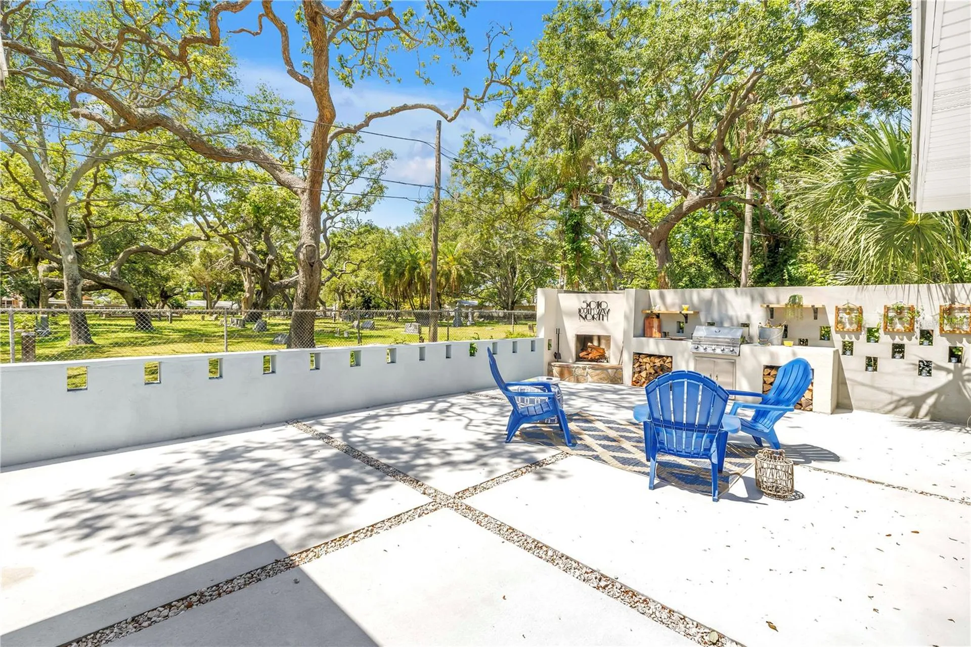 5010 109th Way N St Petersburg FL 33708