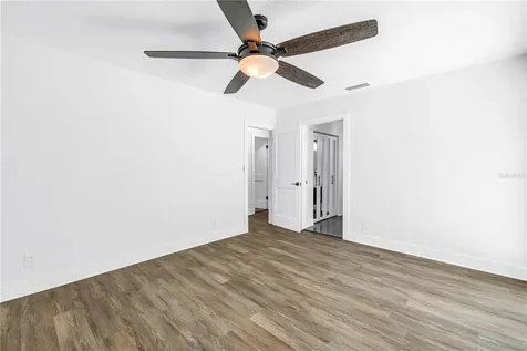 5010 109th Way N St Petersburg FL 33708