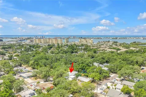 5010 109th Way N St Petersburg FL 33708