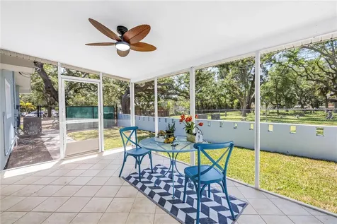 5010 109th Way N St Petersburg FL 33708