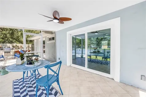 5010 109th Way N St Petersburg FL 33708