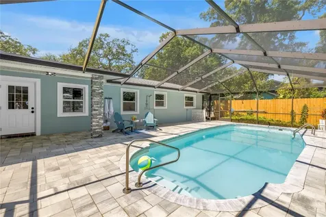 5010 109th Way N St Petersburg FL 33708