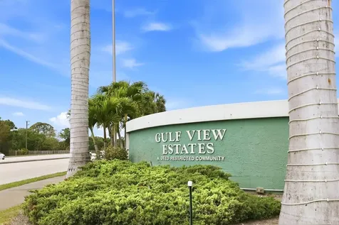 1434 Roosevelt Drive Venice FL 34293