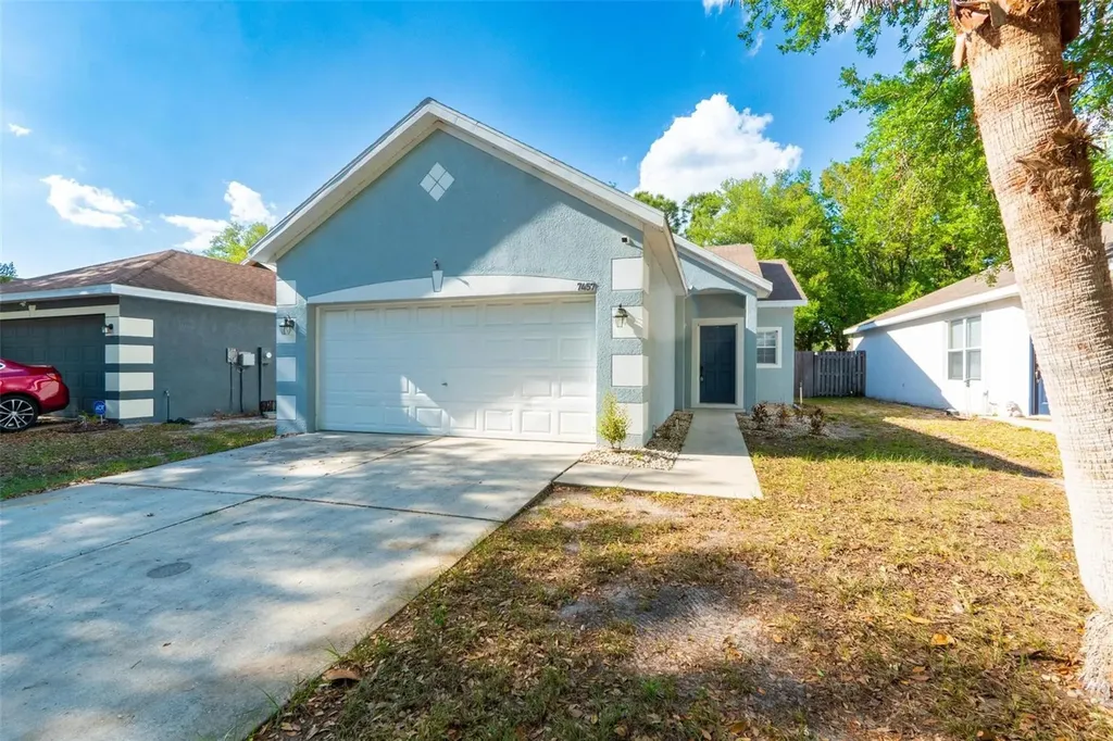 7457 Oxford Garden Circle Apollo Beach FL 33572