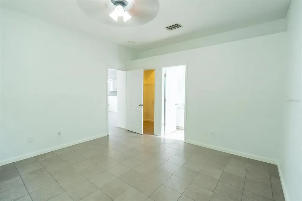 7457 Oxford Garden Circle Apollo Beach FL 33572