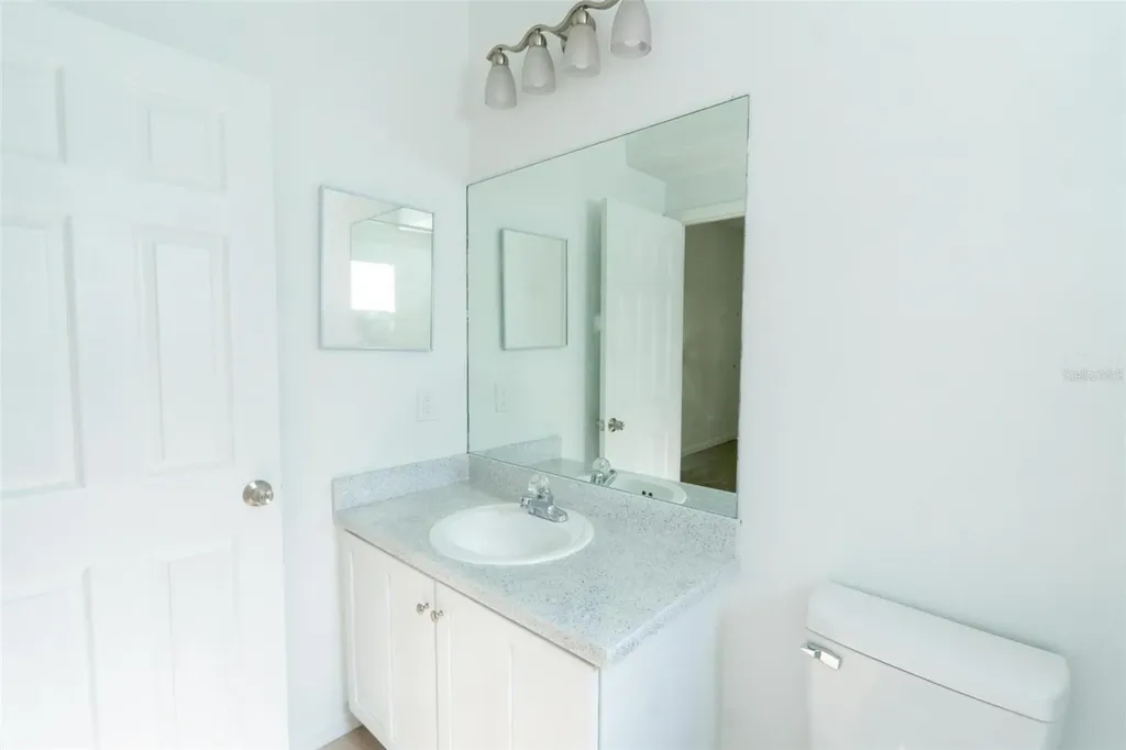 7457 Oxford Garden Circle Apollo Beach FL 33572