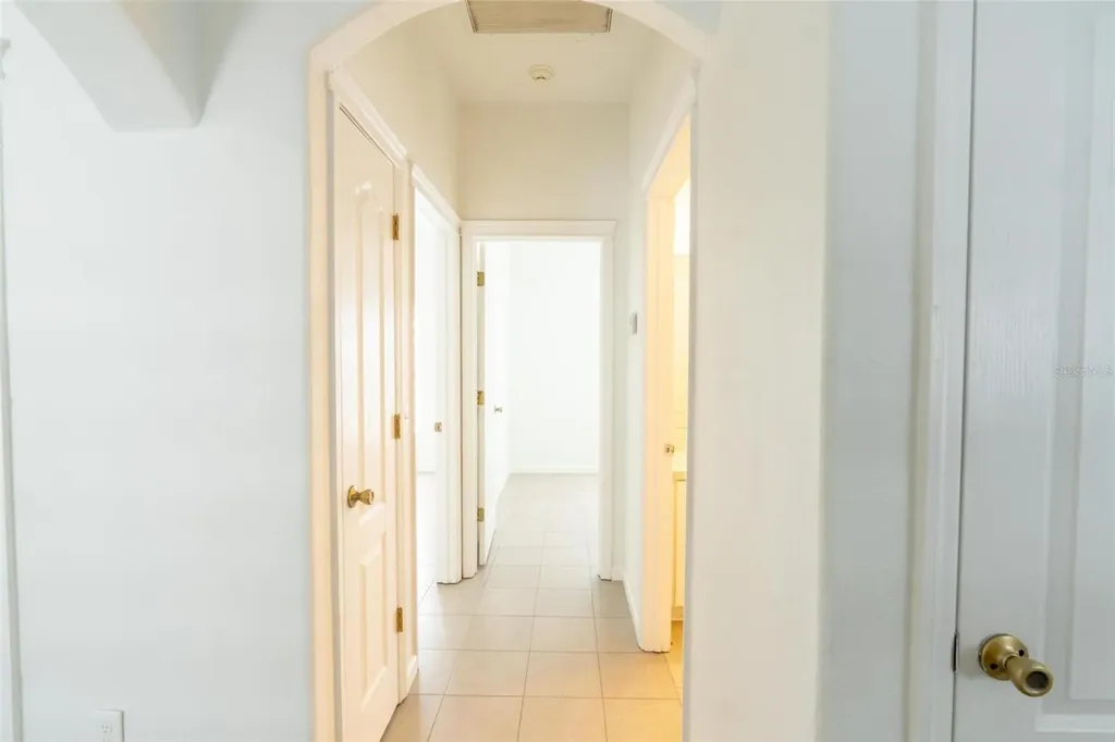 7457 Oxford Garden Circle Apollo Beach FL 33572