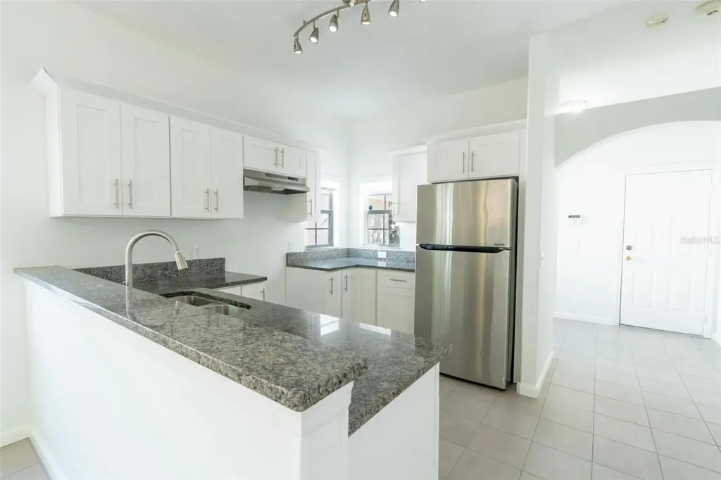7457 Oxford Garden Circle Apollo Beach FL 33572