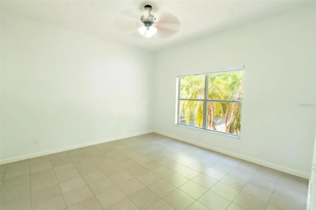 7457 Oxford Garden Circle Apollo Beach FL 33572