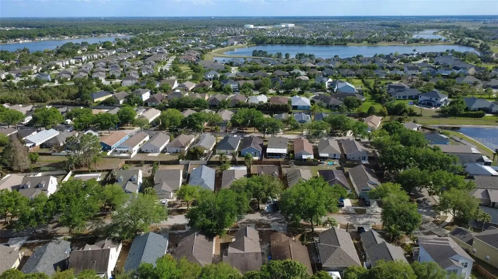 7457 Oxford Garden Circle Apollo Beach FL 33572