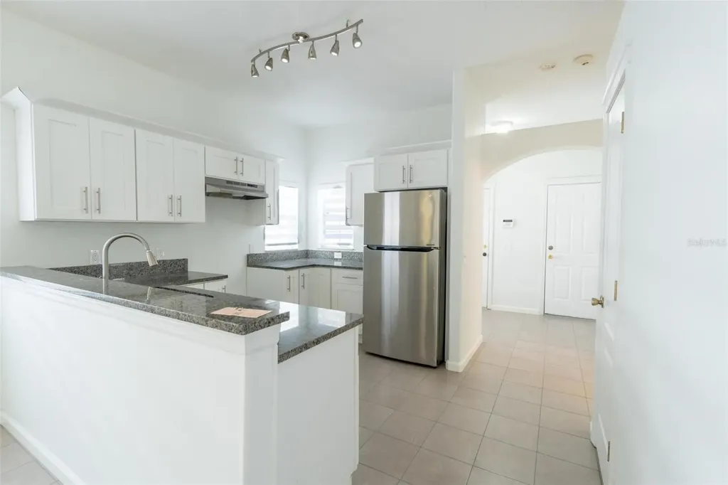 7457 Oxford Garden Circle Apollo Beach FL 33572