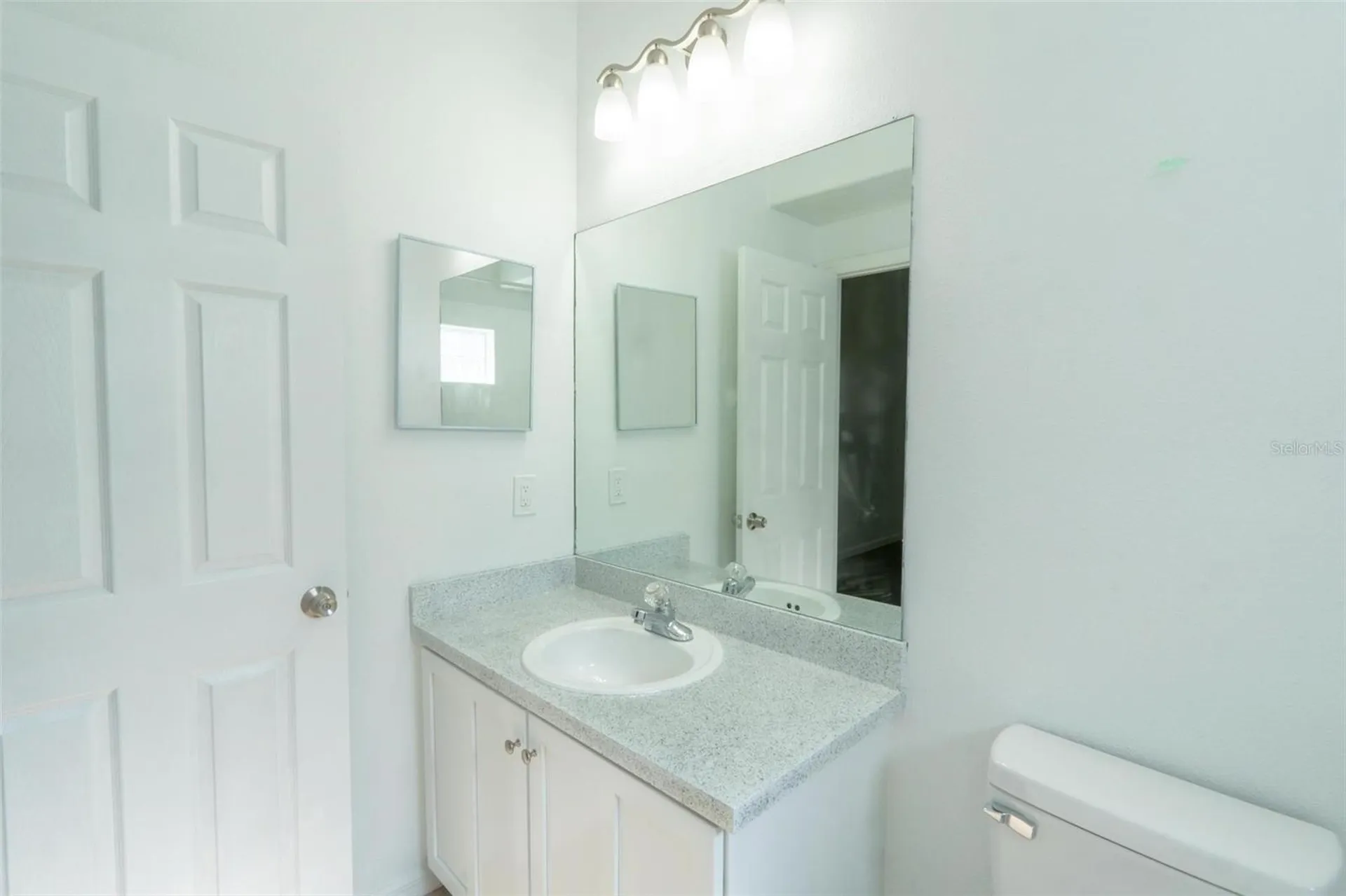 7457 Oxford Garden Circle Apollo Beach FL 33572