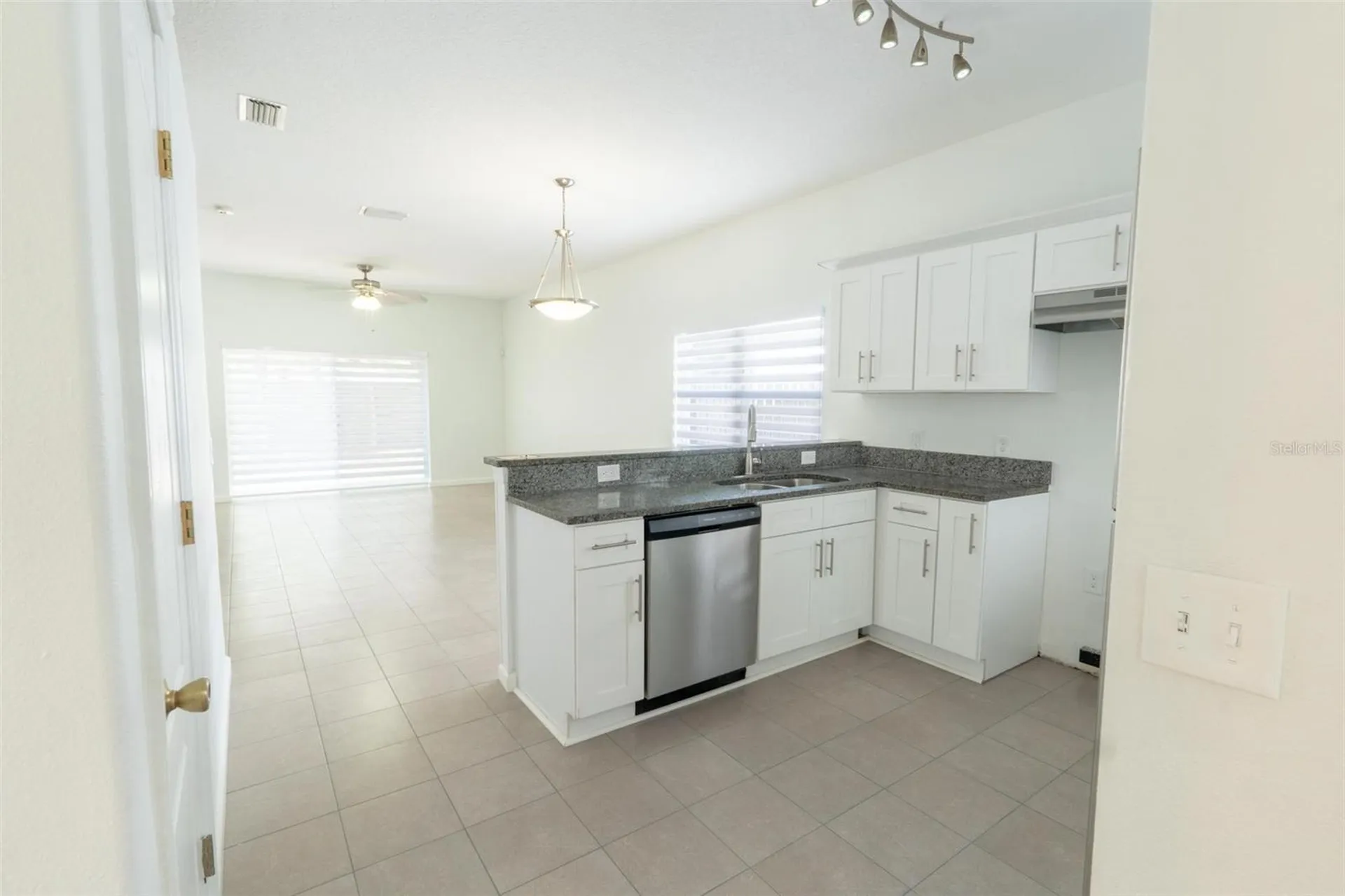7457 Oxford Garden Circle Apollo Beach FL 33572