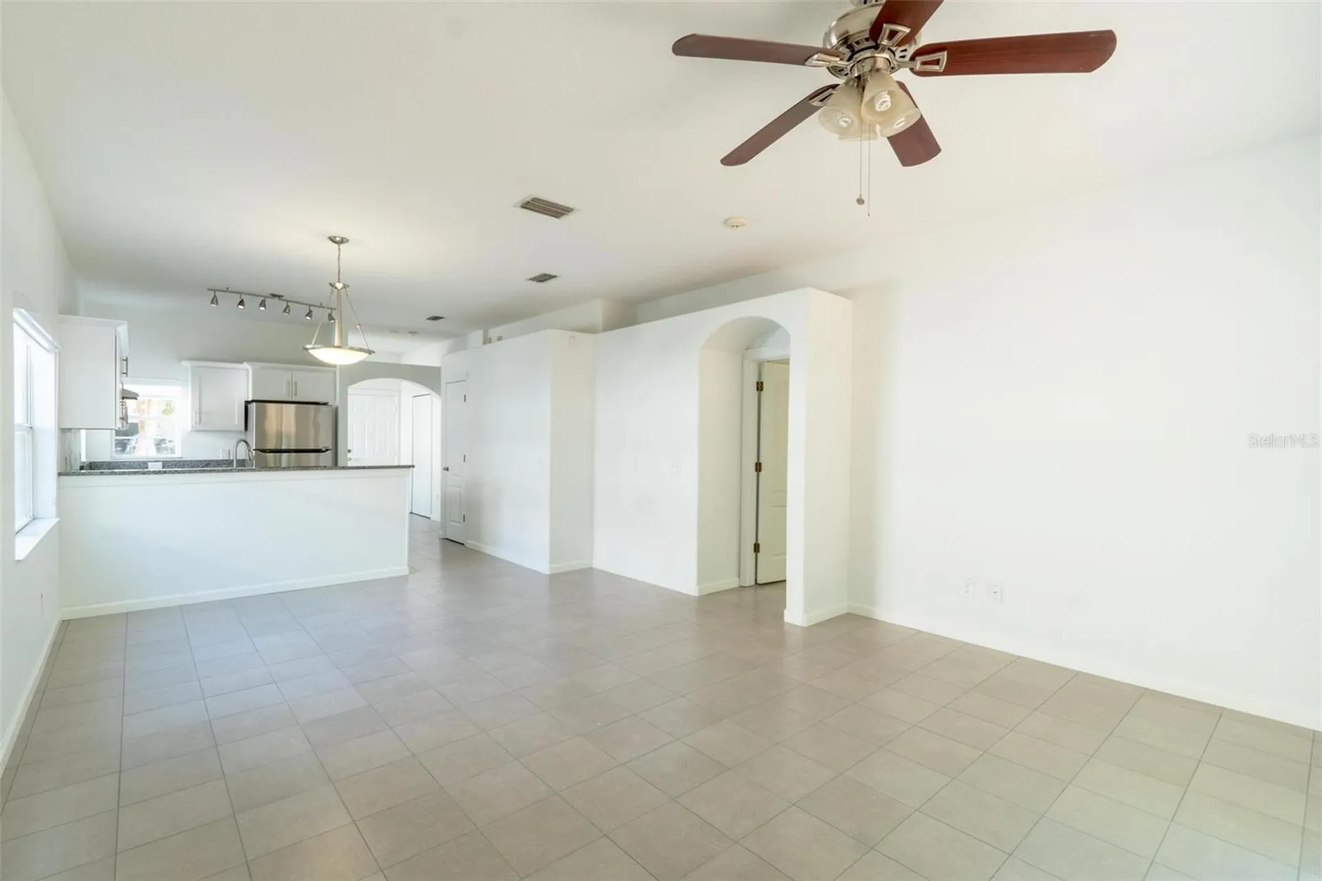 7457 Oxford Garden Circle Apollo Beach FL 33572