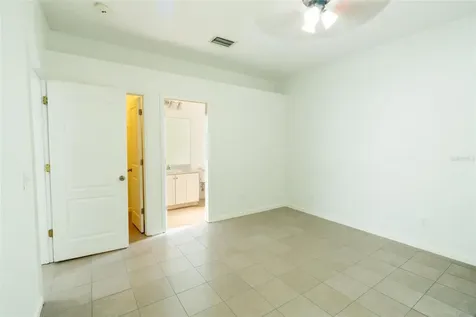 7457 Oxford Garden Circle Apollo Beach FL 33572