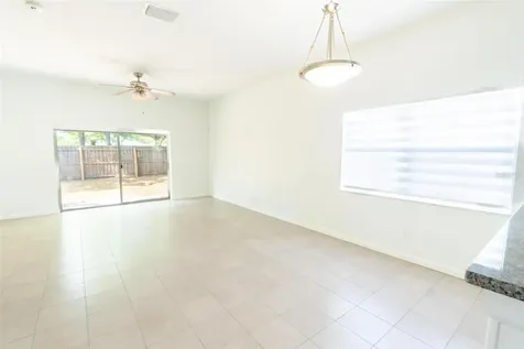 7457 Oxford Garden Circle Apollo Beach FL 33572