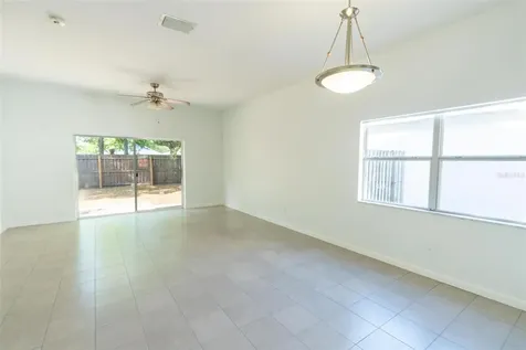 7457 Oxford Garden Circle Apollo Beach FL 33572