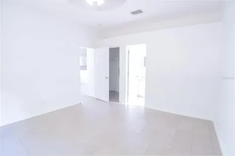 7457 Oxford Garden Circle Apollo Beach FL 33572