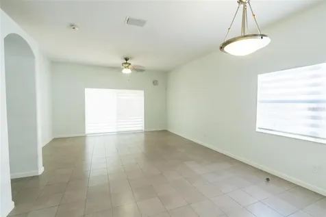 7457 Oxford Garden Circle Apollo Beach FL 33572