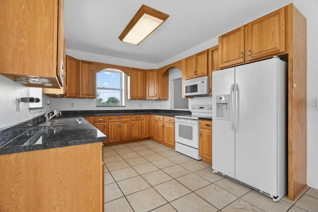 38327 Hamrich Drive Dade City FL 33525