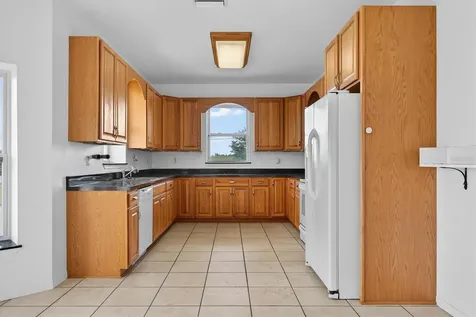 38327 Hamrich Drive Dade City FL 33525