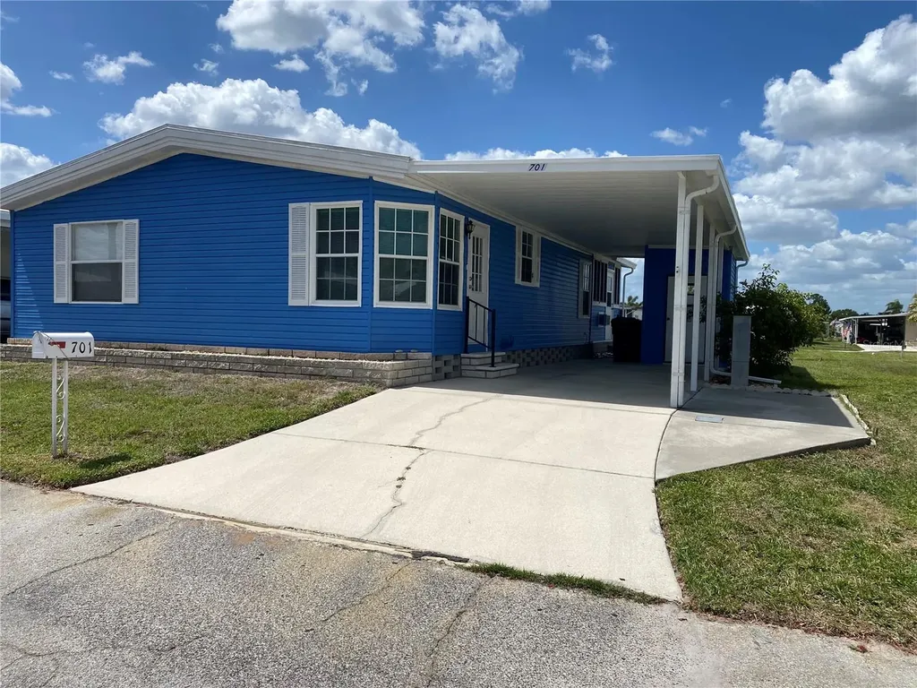 701 Riverview Circle North Port FL 34287