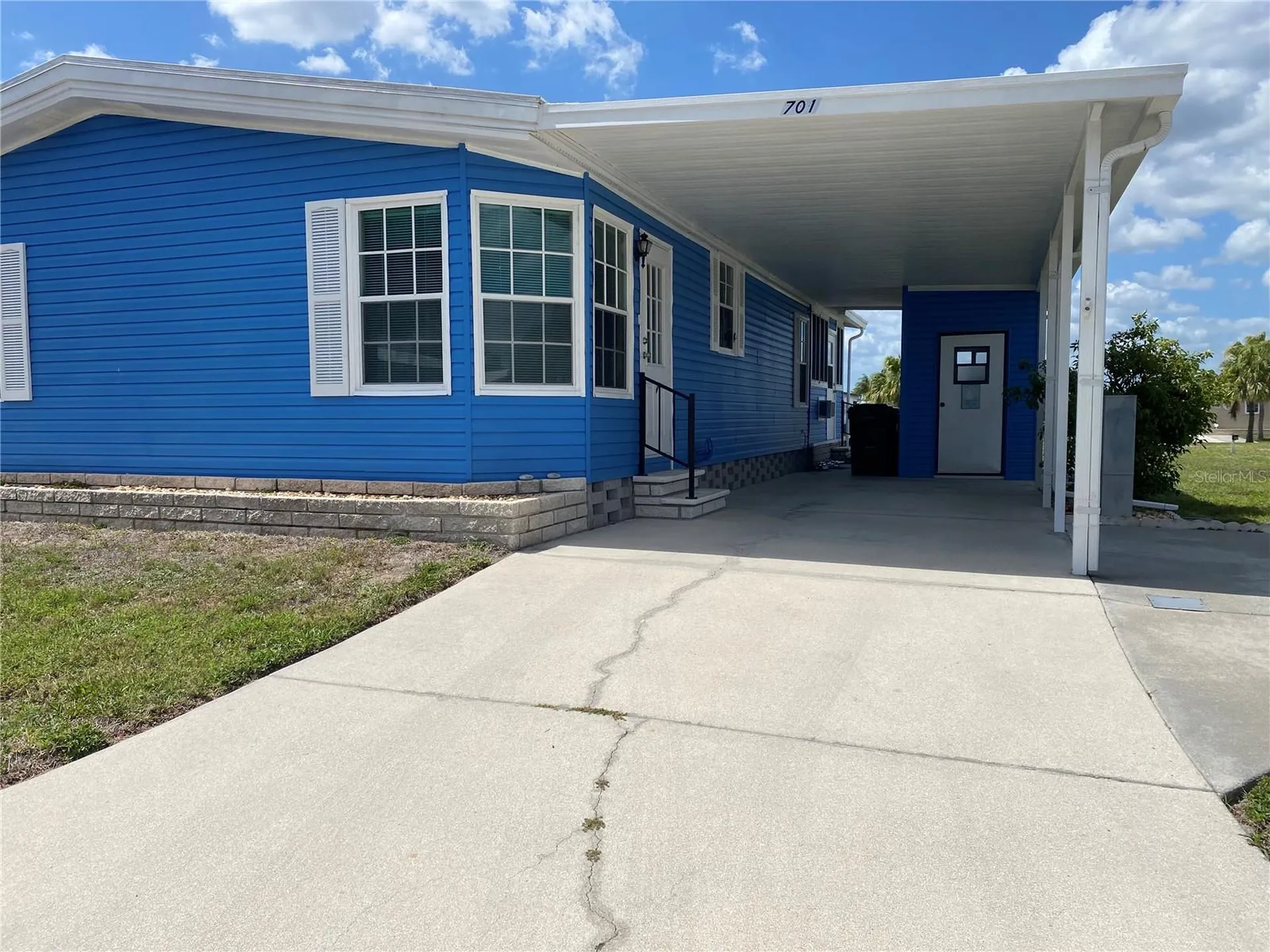 701 Riverview Circle North Port FL 34287