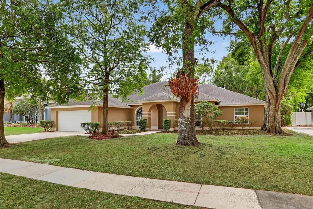8852 Great Cove Drive Orlando FL 32819