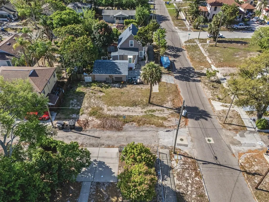 1816 10th Street S St Petersburg FL 33705