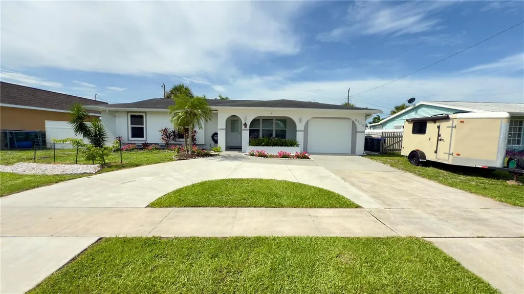 8509 La Boca Avenue North Port FL 34287