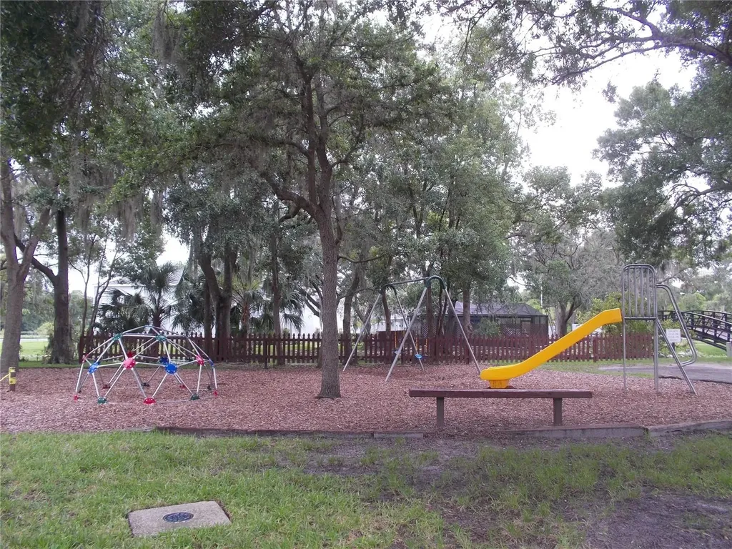 4122 Waterside Island Court Tampa FL 33617