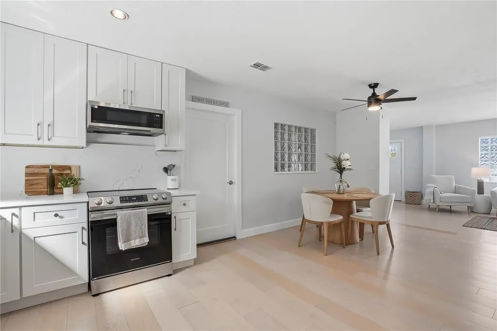 4043 Shore Acres Boulevard NE St Petersburg FL 33703