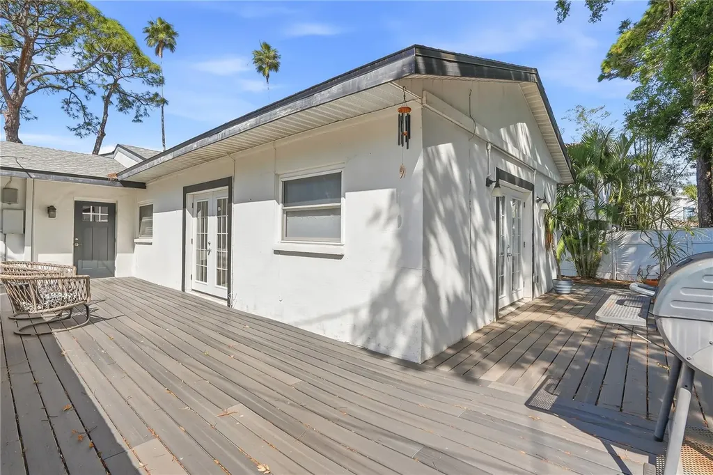 4043 Shore Acres Boulevard NE St Petersburg FL 33703