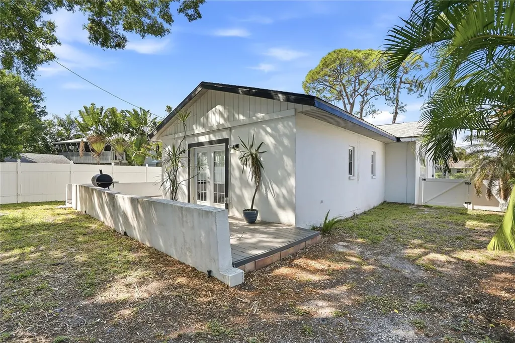 4043 Shore Acres Boulevard NE St Petersburg FL 33703