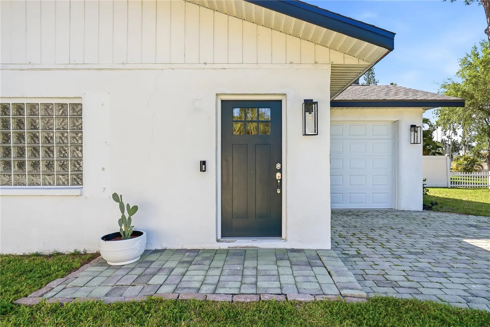 4043 Shore Acres Boulevard NE St Petersburg FL 33703